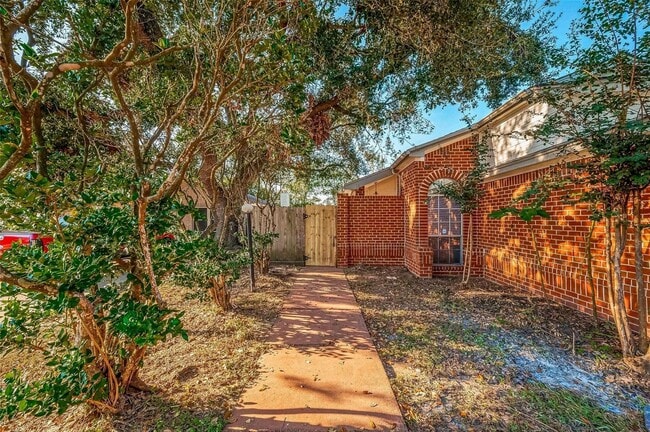 property at 18211 Dinner Creek Dr