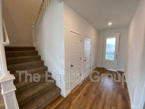225 W Tyler Ave in Visalia, CA - Building Photo - Building Photo