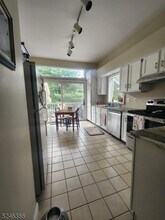 18 Dorset Ln in Bedminster, NJ - Building Photo - Building Photo
