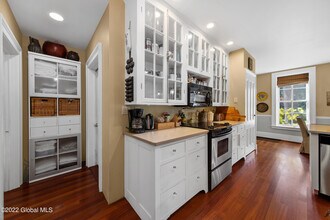 21 Park Pl in Saratoga Springs, NY - Building Photo - Building Photo