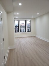 944 N Damen Ave, Unit 2R in Chicago, IL - Building Photo - Building Photo