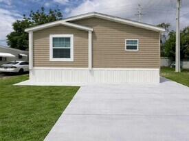 457 Autumn Trail in Palm Beach Gardens, FL - Building Photo