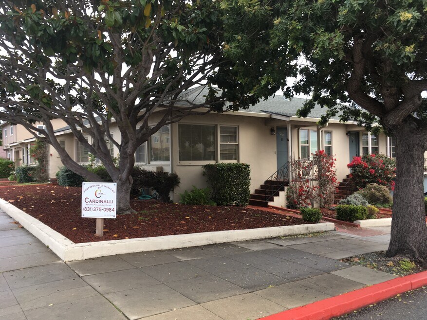 Merrill Gardens at Monterey Apartments Monterey, CA Apartments For Rent