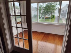 143 Dover Rd in West Hartford, CT - Building Photo - Building Photo