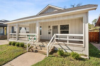 3028 College Ave in Fort Worth, TX - Foto de edificio - Building Photo