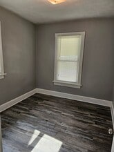 720 E Oregon St in Evansville, IN - Foto de edificio - Building Photo