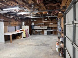 15401 Lariat Trail in Austin, TX - Building Photo