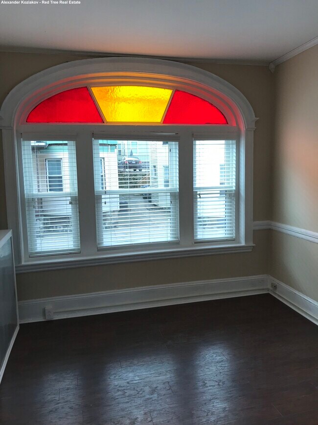 19 Royal St, Unit 1 in Boston, MA - Foto de edificio - Building Photo