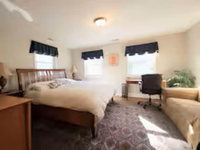 9605 Singleton Dr in Bethesda, MD - Building Photo - Building Photo