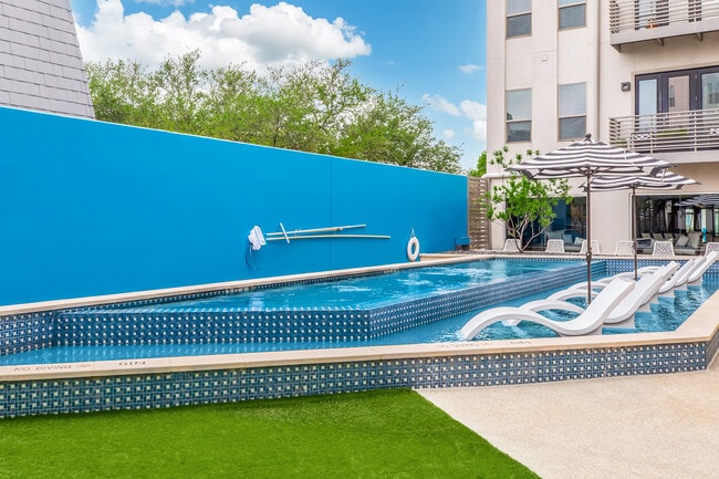 Bandera at Preston Hollow
