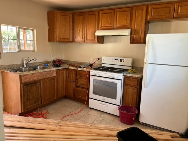 920 W 13th St, Unit #B in Merced, CA - Foto de edificio - Building Photo