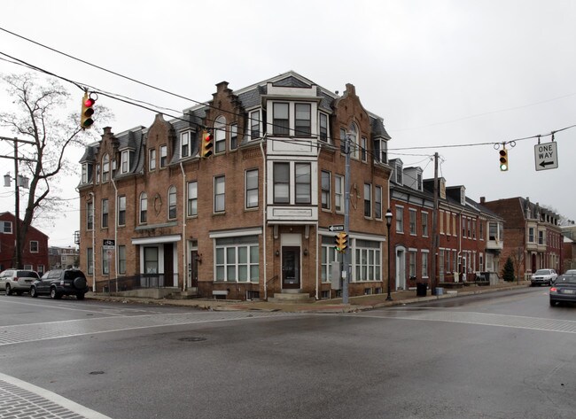 101-103 S Queen St