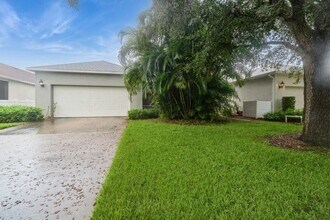 7865 15th Ln in Vero Beach, FL - Building Photo - Building Photo