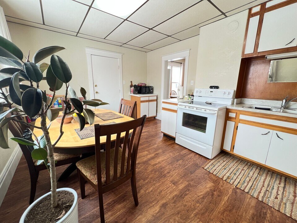 305 38th Ave E in Superior, WI - Building Photo
