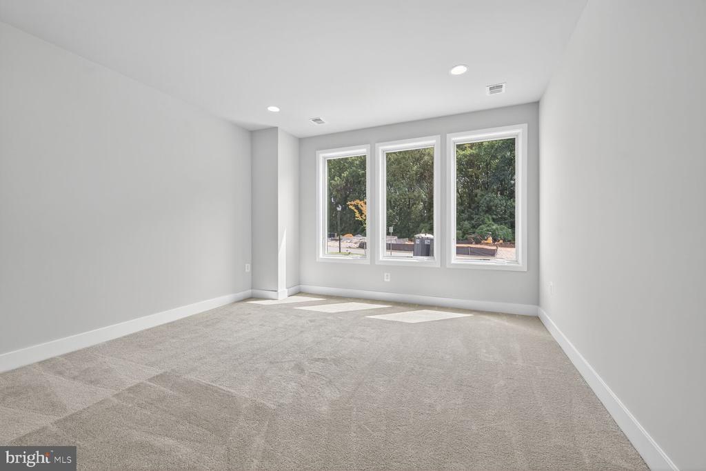 7027 Renita Ln in Bethesda, MD - Building Photo