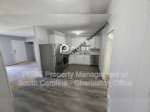 364 Holly Ave in Goose Creek, SC - Building Photo - Building Photo