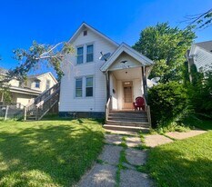 626 12th Ave S in Clinton, IA - Building Photo