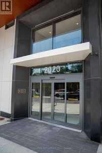 2020-2020 Bathurst St in Toronto, ON - Building Photo - Building Photo