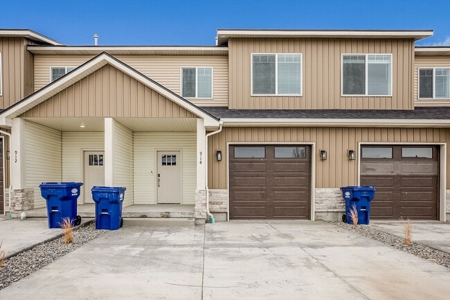 914 Home Run Ave in St Anthony, ID - Building Photo - Building Photo