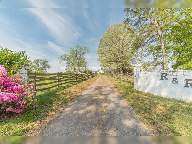 property at 7680 Jefferson River Rd