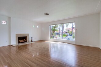 5252 Marlborough Dr in San Diego, CA - Building Photo - Building Photo