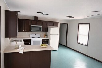 28 Deerwood Park in Centralia, IL - Building Photo - Building Photo