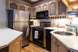 777 Burrard St in Vancouver, BC - Building Photo - Building Photo