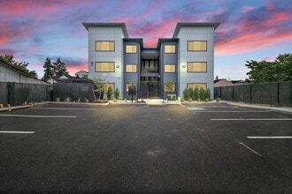 Cedar Place in Tacoma, WA - Building Photo - Interior Photo