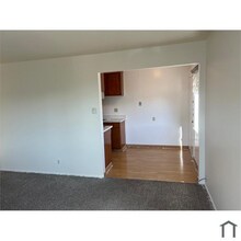 490 Talbert St-Unit -203 in Daly City, CA - Building Photo - Building Photo