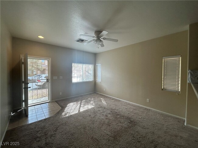 11145 S Abbeyfield Rose Dr in Henderson, NV - Building Photo - Building Photo