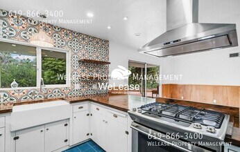 6248 Rockhurst Dr in San Diego, CA - Building Photo - Building Photo
