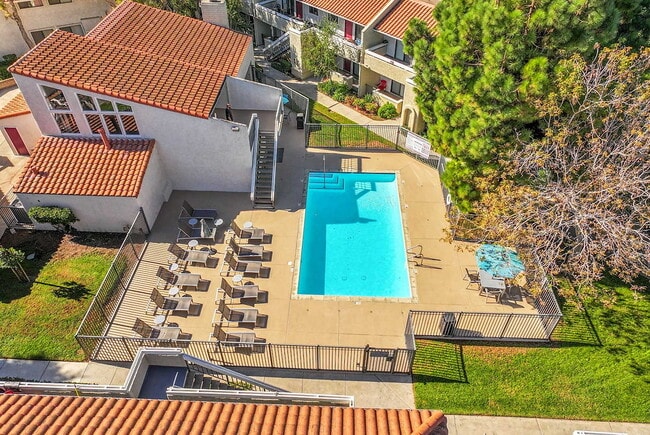 Camarillo Oaks in Camarillo, CA - Foto de edificio - Building Photo