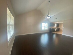 258 Azalea Dr in Oak Grove, KY - Building Photo - Building Photo