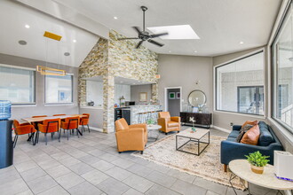 The Madrid in Arlington, TX - Building Photo - Interior Photo