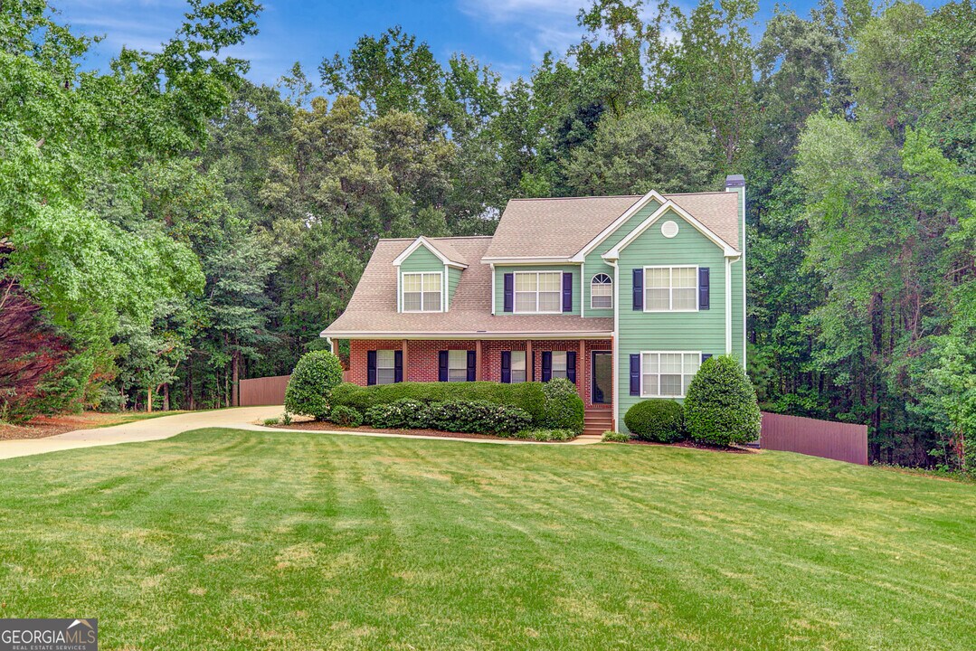 75 Rock Mill Ct in Senoia, GA - Building Photo