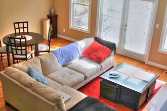 23 Abernathy Dr in Chapel Hill, NC - Building Photo - Building Photo
