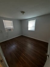 610 W 18th St, Unit 3 in Jacksonville, FL - Foto de edificio - Building Photo