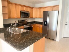 902 S Federal Hwy in Lake Worth Beach, FL - Building Photo