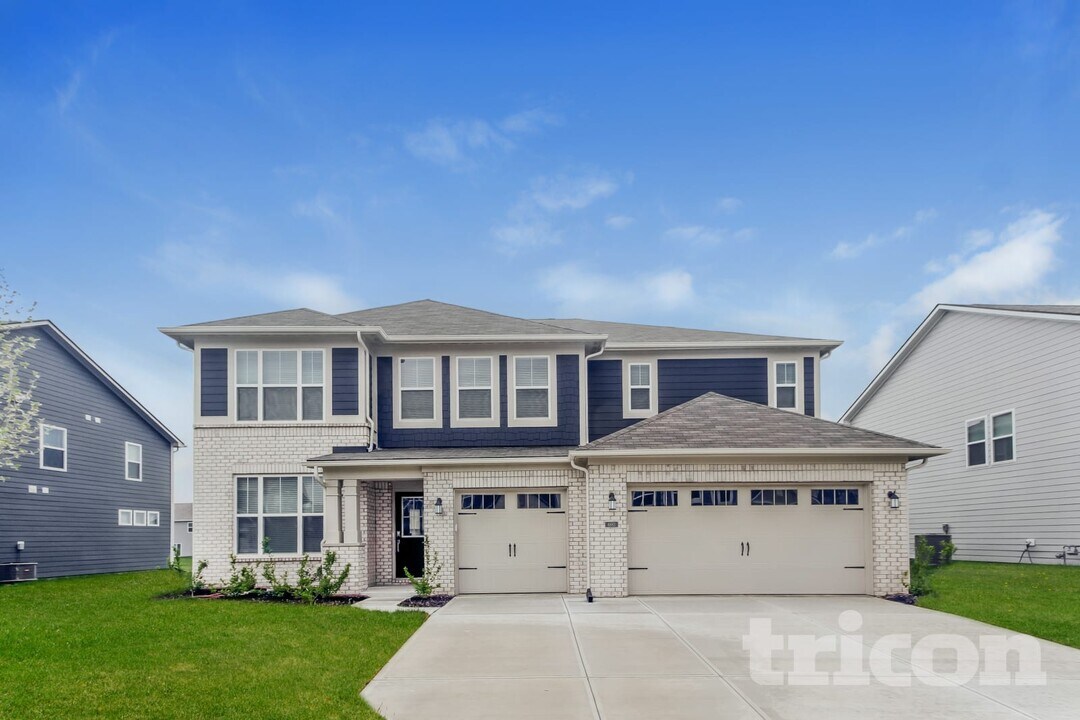 4883 Morenci Ct in New Palestine, IN - Foto de edificio