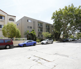 848 Gramercy Drive in Los Angeles, CA - Foto de edificio - Building Photo