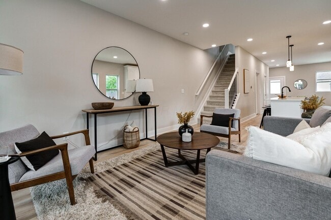 2589 Dayton Ave in Columbus, OH - Building Photo - Building Photo