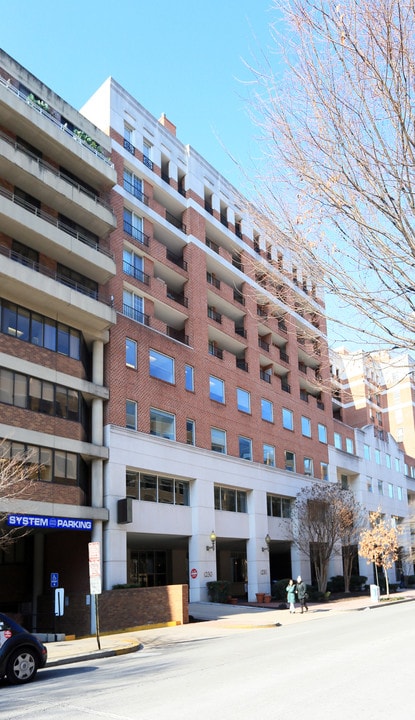 Metropolitan Condos in Washington, DC - Foto de edificio