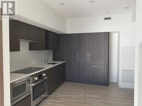 17 Bathurst St in Toronto, ON - Building Photo - Building Photo