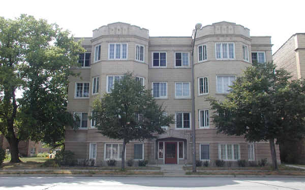 8910 Skokie Blvd in Skokie, IL - Building Photo - Building Photo