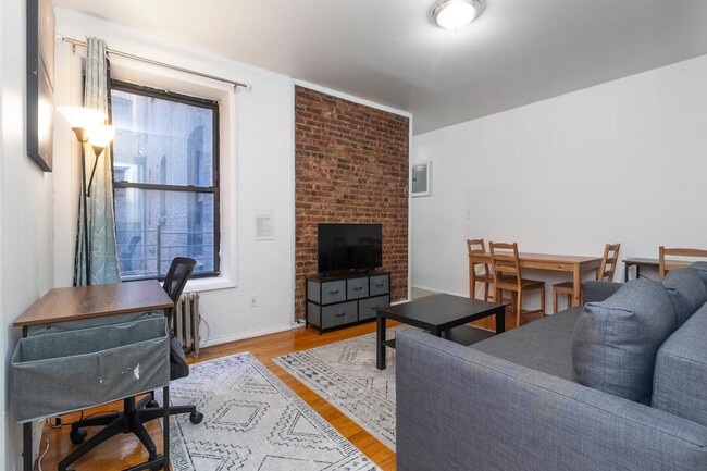 1217 Park Ave in New York, NY - Building Photo - Building Photo