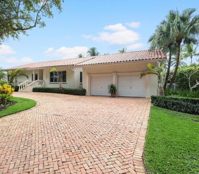1540 Tagus Ave in Coral Gables, FL - Building Photo - Building Photo