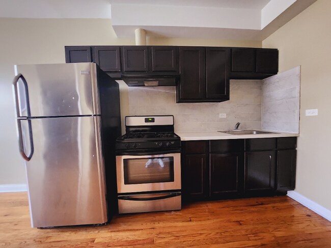 5646 W North Ave, Unit 3F in Chicago, IL - Building Photo - Building Photo
