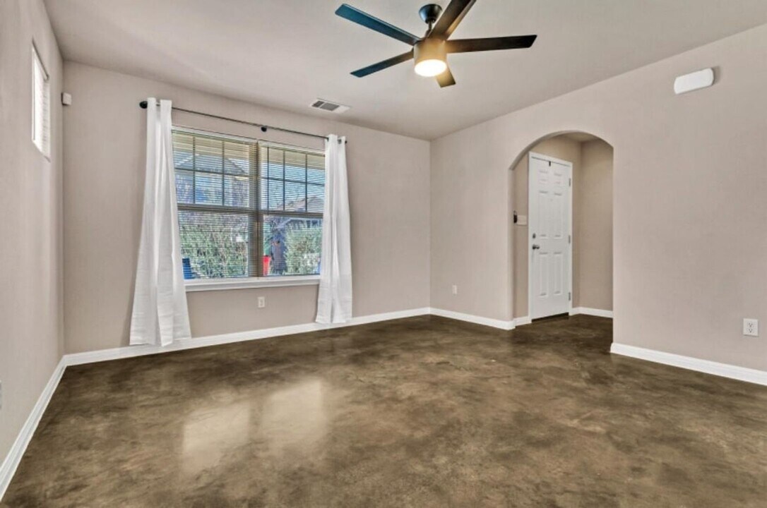 4611 Graceful Ln in Austin, TX - Building Photo