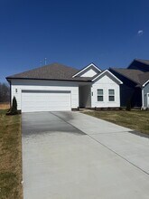 547 Cedar Brk Dr in White House, TN - Building Photo - Building Photo