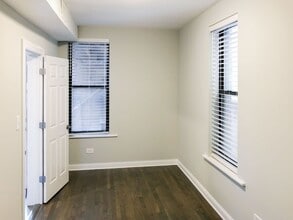 2730 N Wayne Ave, Unit 2 in Chicago, IL - Building Photo - Building Photo